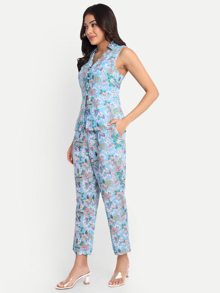 Women’s blue floral Chiki jacket CB set with sleeveless jacket and matching pants
