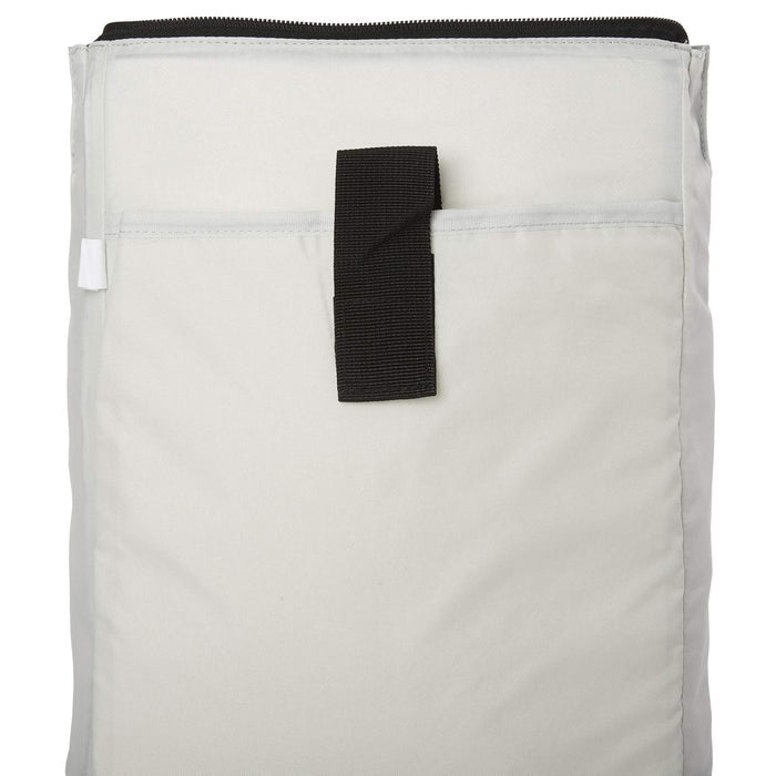 Ela Mo™ Daypack Rucksack | Embroidery Edition Upsy Daisy. Innenbereich des Rucksacks mit separatem Laptop- und Tablet-Fach.