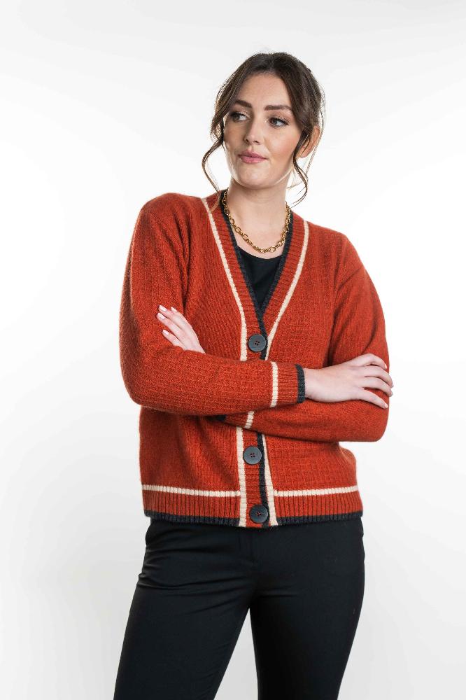 Possum and Merino
KO561 Contrast Textured Cardigan - A striking V neck cardigan with striped detailing. This piece features alternating texture on the sleeves and body. A unique, statement piece that will be sure to get attention.
Made proudly in New Zealand from a premium blend of 40% possum fur, 50% merino lambswool and 10% mulberry silk