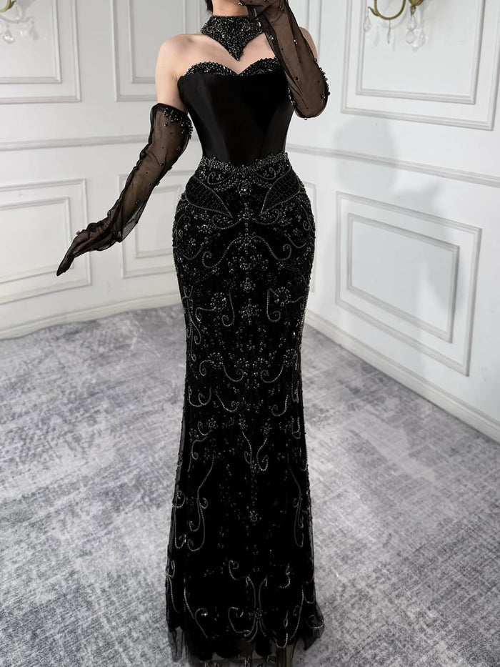 Black / 4