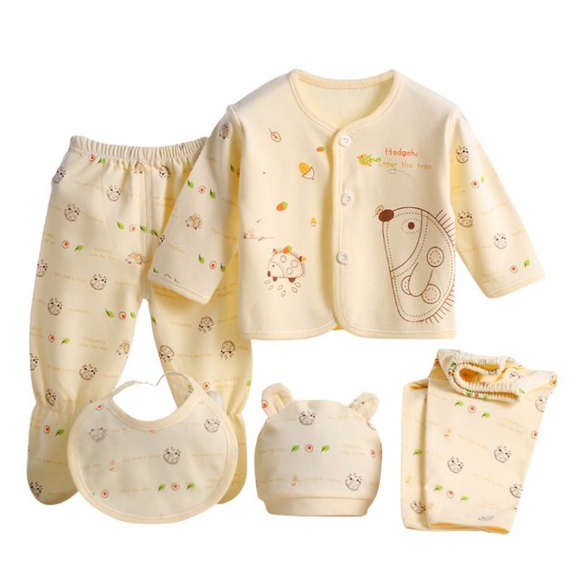 0-3 Months Newborn Baby Clothing Set - 5pcs Cotton Suits in soft cotton featuring adorable designs.