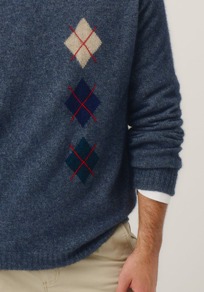Possum and Merino

100306 Louie Crew - Keep cosy in this classic crew, featuring raglan sleeves and diamond detailing with handstitched contrast crosses. A classic fit.

Made in New Zealand from an exclusive Merinomink blend of 50% ZQ Merino, 40% Brushtail possum and 10% Mulberry silk.