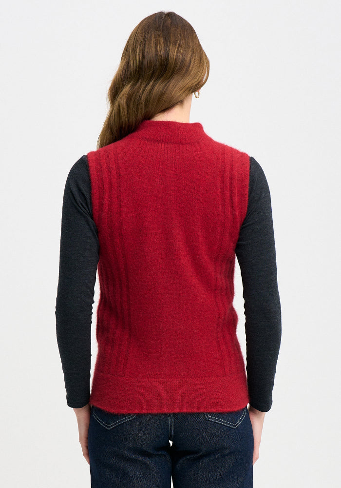Possum and Merino

100351 Mattison Vest - For golf days, gardening, or a girls day out, the Mattison is a must-have. This slim-fitting zip up vest is your recipe for a warm core through the cooler months.&nbsp;

Made in New Zealand from our exclusive Merinomink blend of 50% ZQ Merino, 40% Brushtail possum and 10% Mulberry silk.