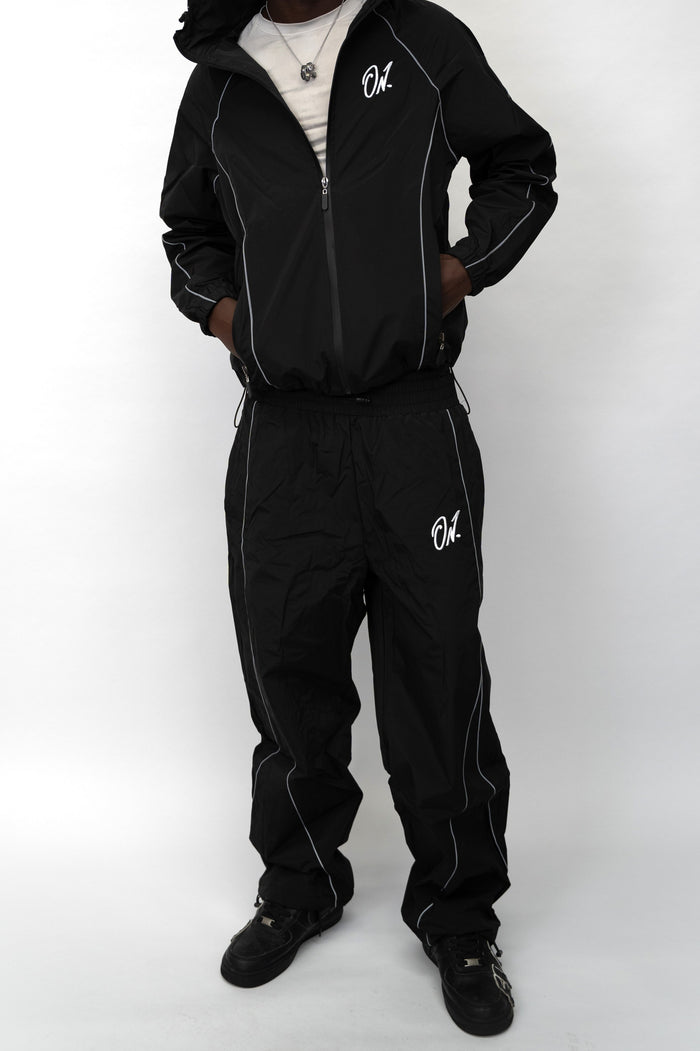 Arrow Windbreaker Pants - Black