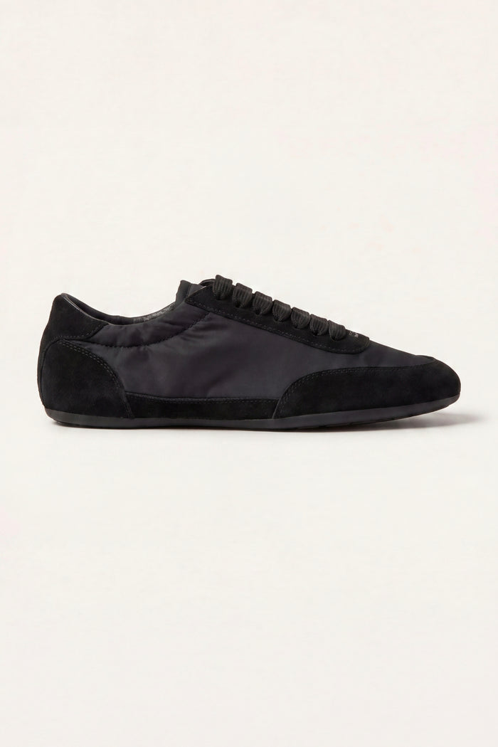Averno Low Sneakers Black