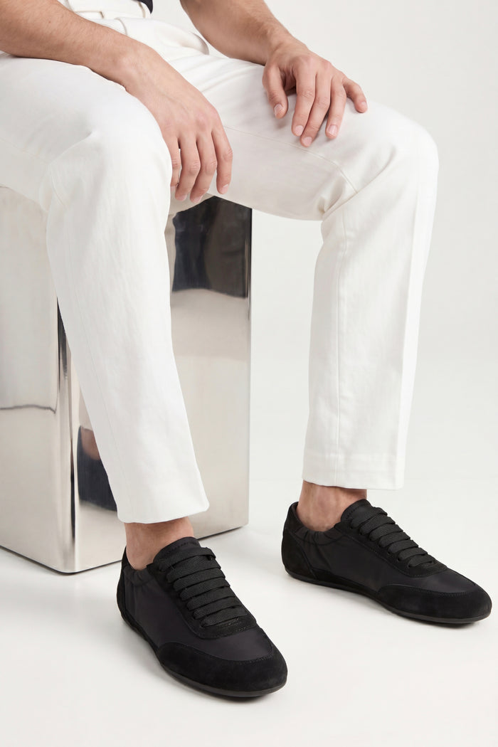 Averno Low Sneakers Black