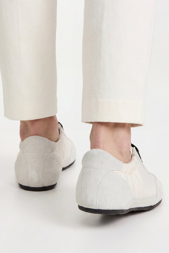 Averno Low Sneakers Off White