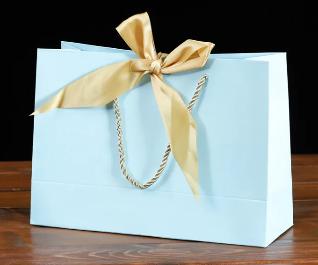 Sky Blue / 43x32x14