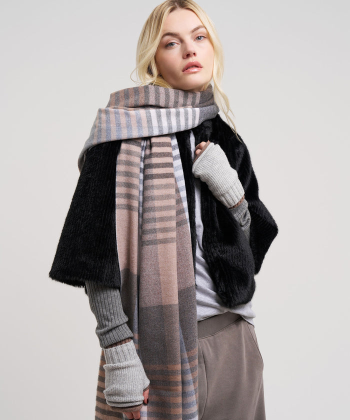 The Crosby Handwarmer in color silver