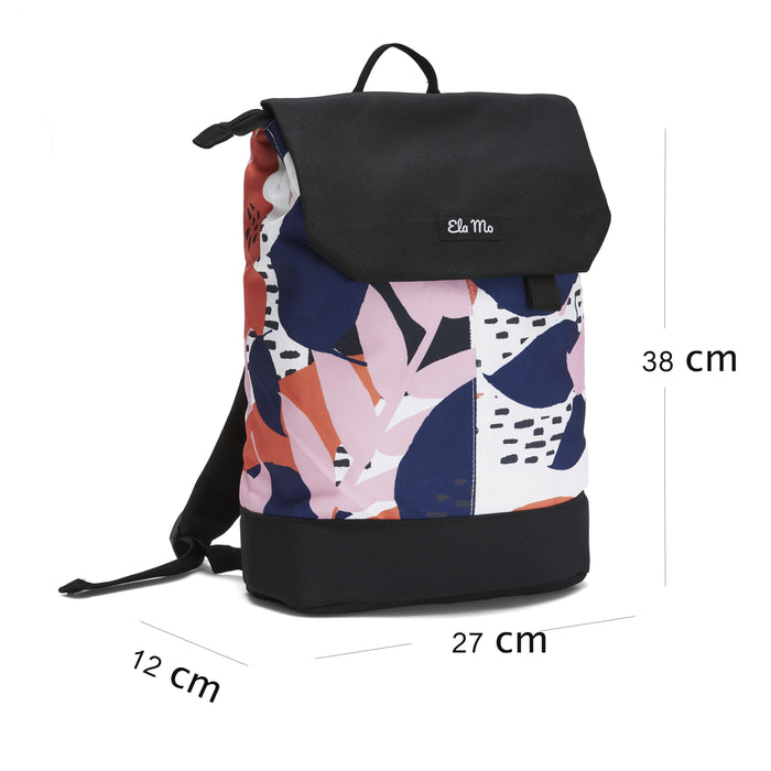 Ela Mo™ Daypack Rucksack | Papercut Tulip. Der Rucksack mit Maßangaben auf weißem Hintergrund.