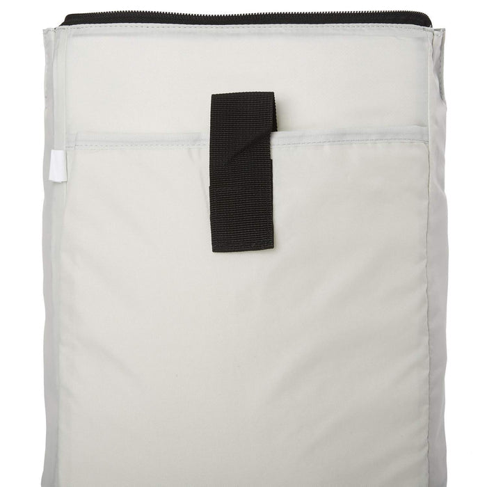 Ela Mo™ Daypack Rucksack | Papercut Tulip. Innenbereich des Rucksacks mit separatem Laptopfach.