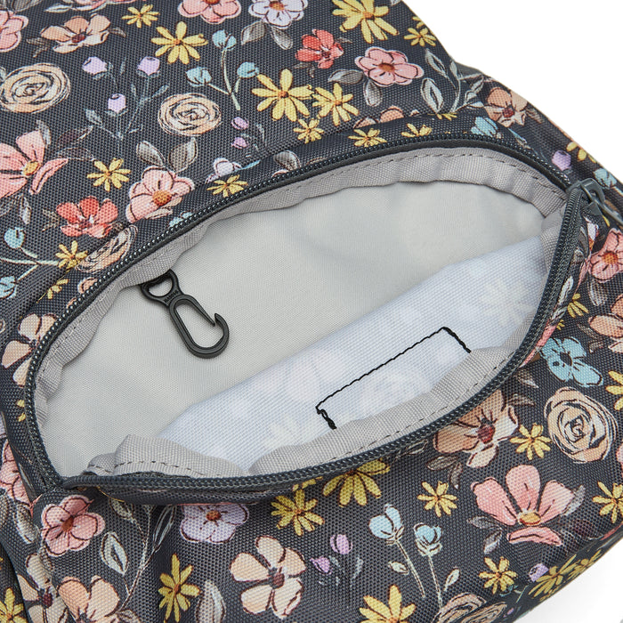 Ela Mo™ Mini Rucksack | Summer Meadows. Innenbereich des Außenfachs mit integriertem Schlüsselanhänger.