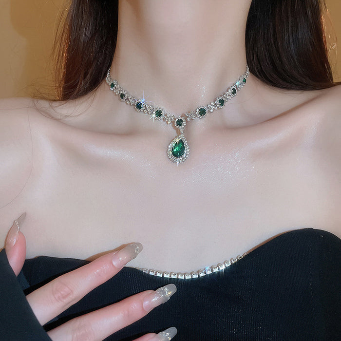 Emerald Necklace & Earring Set - Fashionnsio