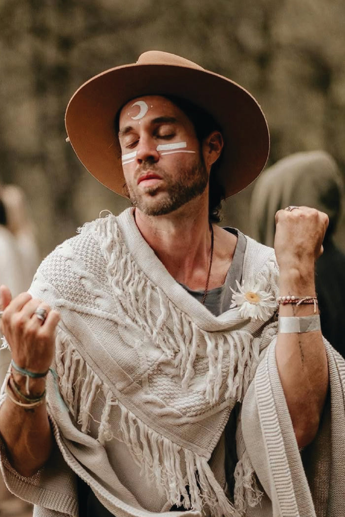 Full Moon Cape Poncho - Espiritu