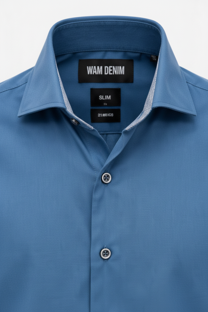 Wam Denim Vuric Petrol Shirt – spread collar and petrol button close-up