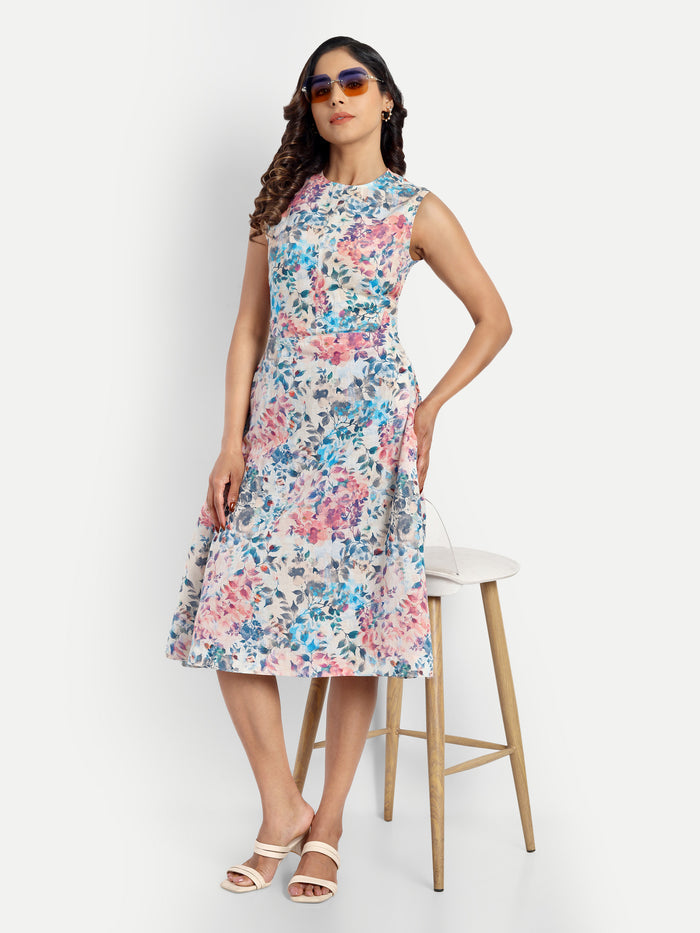 Women’s floral Kiki sleeveless midi dress with elegant fit and soft pastel print