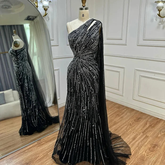 Black / 4