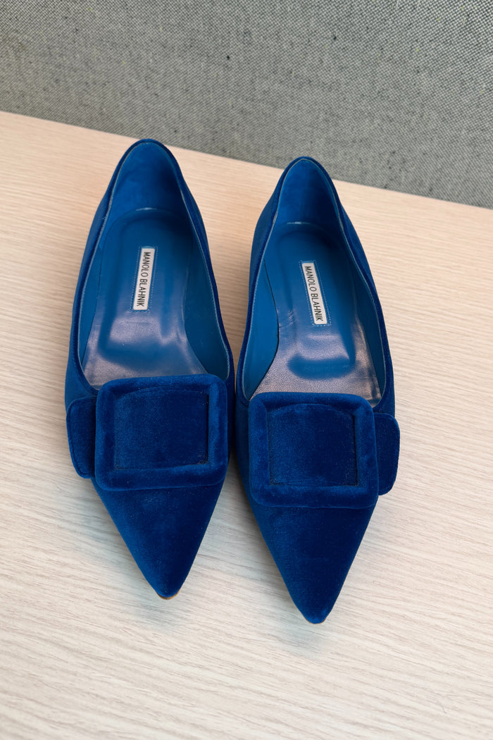 Manolo Blahnik Maysale suede point-toe flats image 2