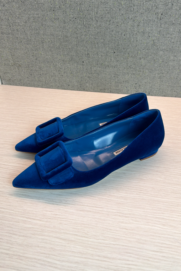 Manolo Blahnik Maysale suede point-toe flats image 3