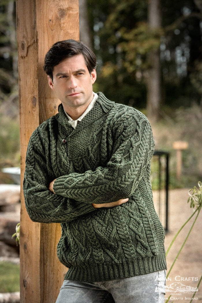 shawl_neck_green_cbfe420f-3d01-4331-a73a-5c0992ee33ad.jpg
