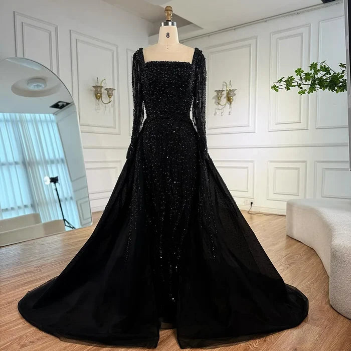 Black / 4