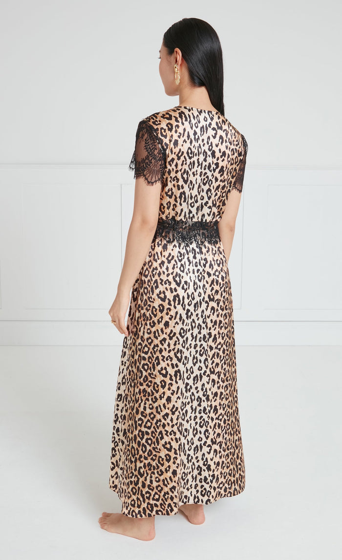 Nyx Short-Sleeve Robe - Black & Leopard