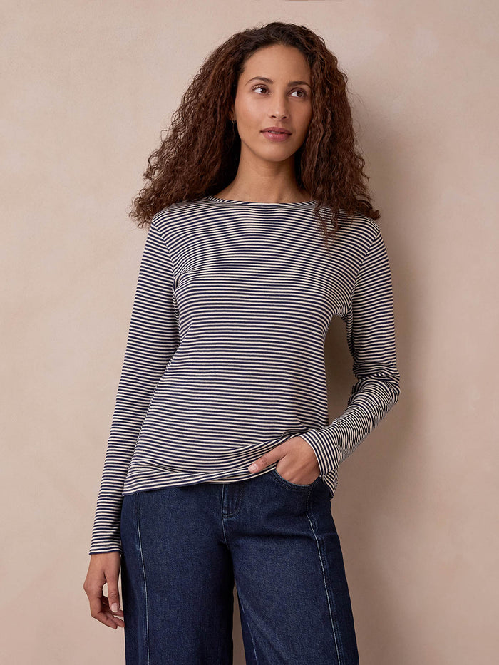 Dark Navy/ Chalk / 8