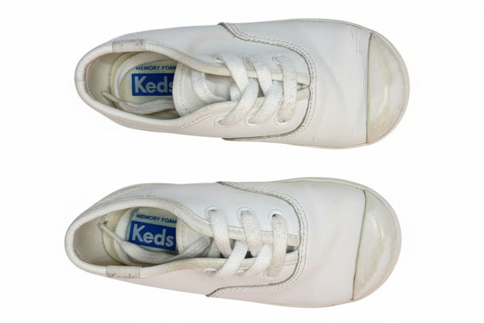 Keds White Canvas Sneaker size 8 gently used