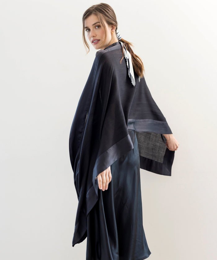 Soiree Wrap in color Black