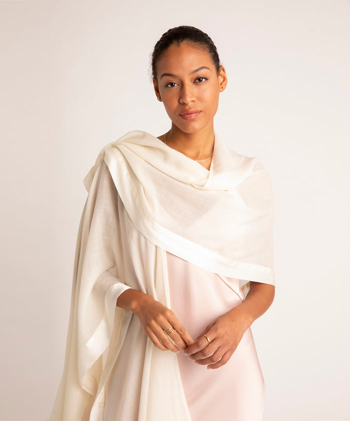 Soiree Wrap in color Ivory