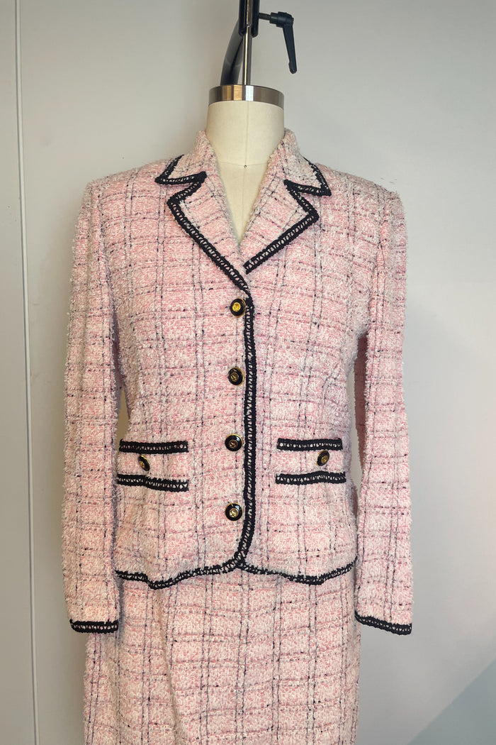 St John Collection Baby Pink Bouclé Suit image 2