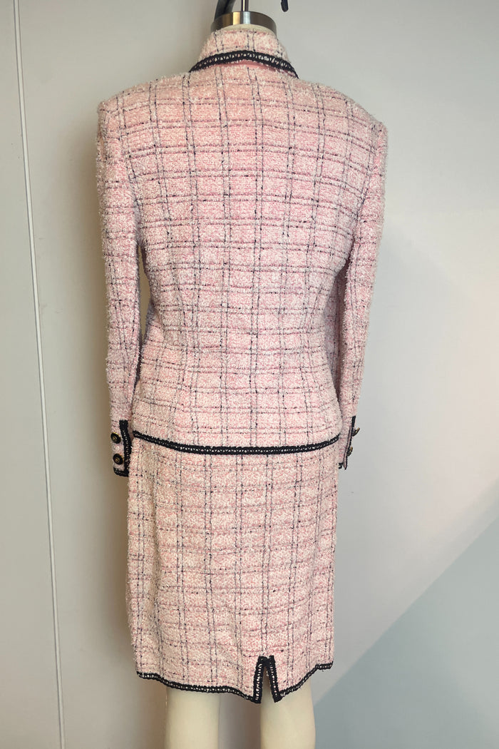 St John Collection Baby Pink Bouclé Suit image 3