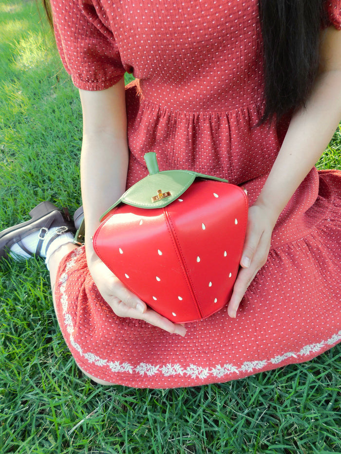 Strawberry Bag by Nina Fresa (Pre-Order)