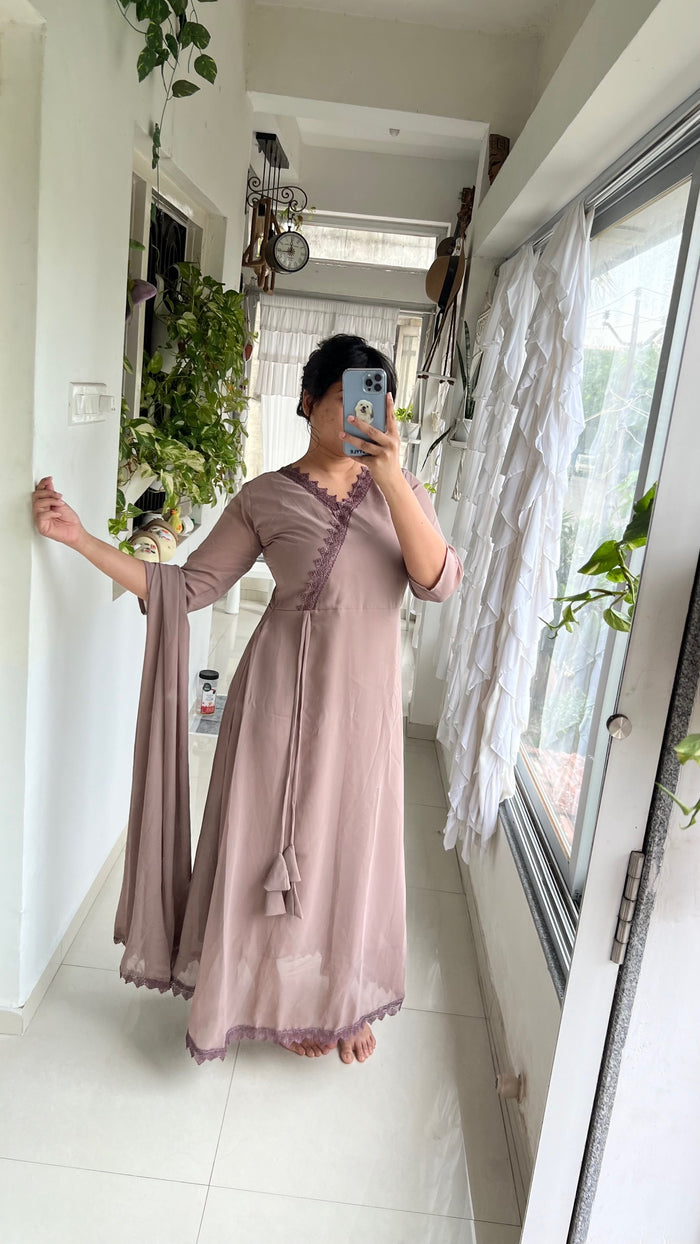 Trendy georgette’s pastel chiku kurti with dupatta